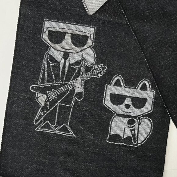 Authentic Karl Lagerfeld Paris Reversible Scarf NWT (Unisex) - Picture 9 of 16